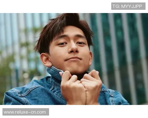 足球贾斯丁：从青涩少年到绿茵场上的璀璨明星之路